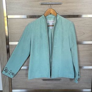 Jessica Howard Embroidered Top